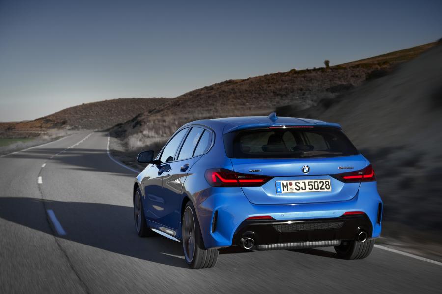  BMW M135i xDrive (F40) 2019 года  (WW) (фото 10 из 189)